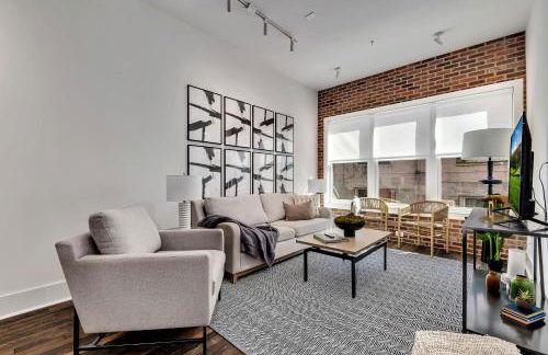 Downtown loft w parking & rooftop Apt 102 - Foto 1