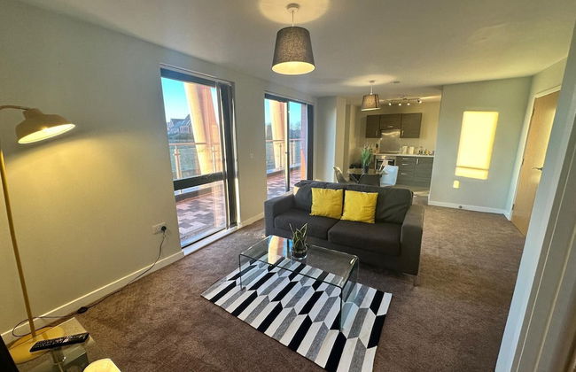 Adelphi Wharf Apartments by Beehosting - Photo 46