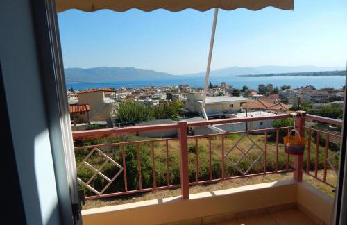 Angela s Apartment With Beautiful Balcony View - Photo 5