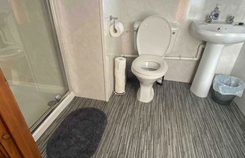 Gethin Lodge cosy Holiday cottage Near BPW with secure double garage with cctv sleeps up to 6 guests - Photo 26