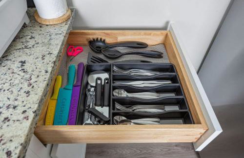 Classic 2BR Detroit's Sugar Hill - Foto 8