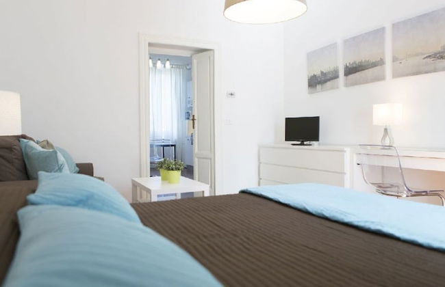 Fashion 37 Apartment - Photo 1