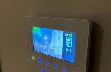 Super-King Bed Studio Apartment in Central Northampton - Photo 25