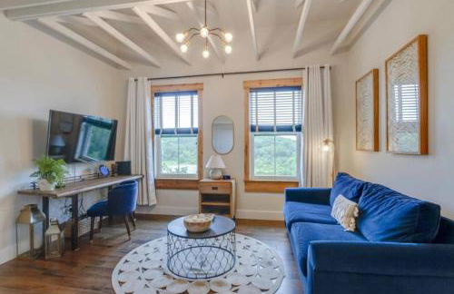 Amazing Amenities and Location - 1 Bedroom Condo - Foto 5