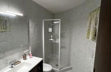 Spacious Apartments 6 Guests - 5 min Airport Ciampino - Train to Rome- LA MAISON - Foto 22