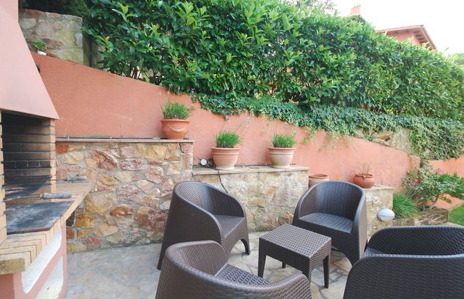 Nice House With Private Garden and Shared Pool in the Pleasant Llafranc - Photo 7