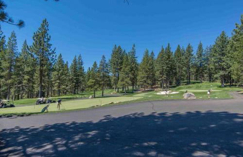3BR Tahoe Donner Cabin with HOA Perks like Pools Hot-Tub Minutes to Trails Lake Golf - Foto 60