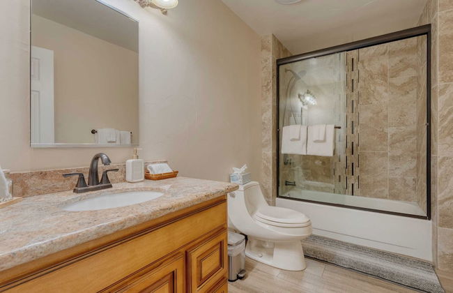 Lake Star by Avantstay Hot Tub, Walk to Beach - Foto 20