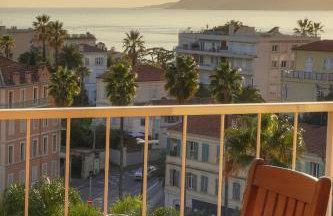 FRGK Fauvettes 1BDR Terrace, Parking, AC & Ultra-Fast Wi-Fi - Photo 14