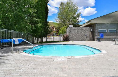 Single Level Ranch Condo in Elkhorn - Photo 19