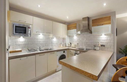NEW! 2BR in Stephenson House - Foto 34