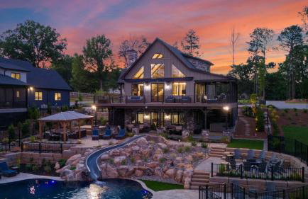 Gray Fox Lodge by Avantstay Waterslide Pool, Theater Sleeps 21 - Foto 146