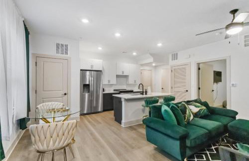 Designer East Atlanta 1BR Chic Amenities & Vibes - Photo 5