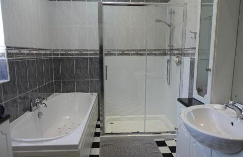 Largee 5 Bed House, Sleeps 10 Near NEC, BHX, HS2 - Foto 23