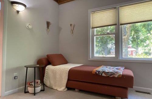 Secluded Luxe 5BR Estate| Pool, Wineries, Near ND - Foto 12