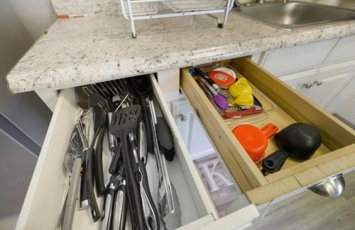 Next Stop! Comfort! 3 BR Near Amtrak Station! - Foto 36