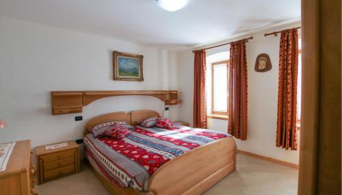 2 Bedroom Lovely Apartment In Frazione Zortea - Foto 5