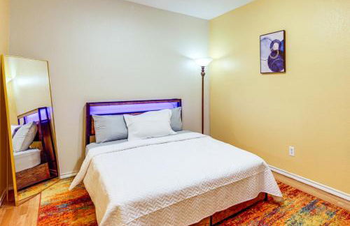 DFW Fun Awaits Family Home in Crowley! - Foto 23