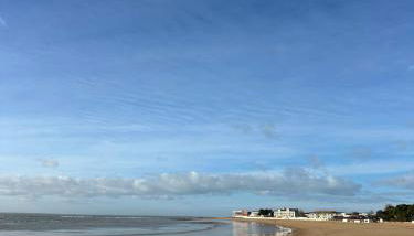 Grand Studio Mer et Confort centre-ville, parking - Photo 2