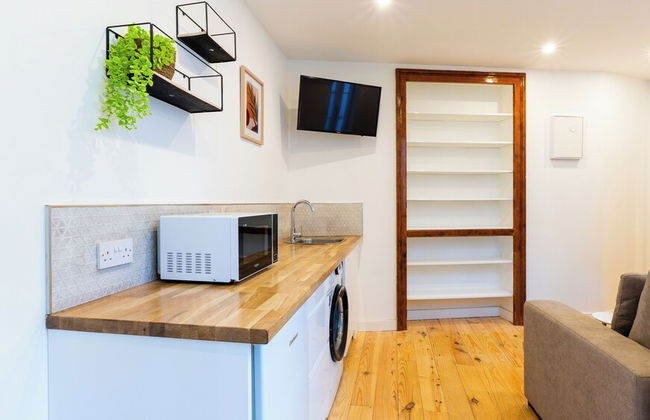 Main Street Suites-Hosted by Sweetstay - Photo 3