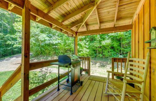 Secluded Cosby Cabin with Wraparound Deck - Foto 21