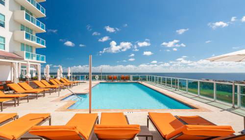 Ocean View Balcony steps from Restaurants, Peacock Park & Marina - Foto 3, sunbed