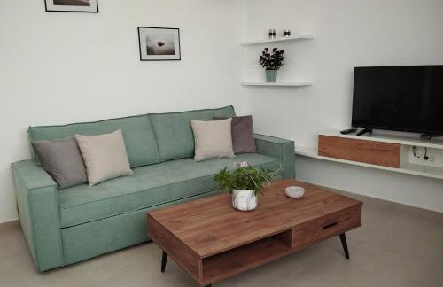 Silver Cozy Getaway - 3 Pearls Pool Retreat - Photo 9