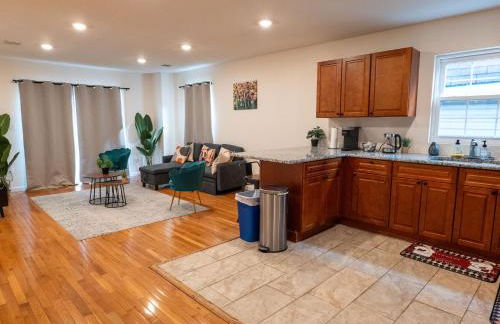 New 4 Apts-198-3 Bed Apt 1st Floor & 3 Bed Apt 2nd Floor - 1 Bed Studio Apt Ground Floor & 1 Bed Studio Apt Ground Floor near Penn Station EWR Newark NJ Airport Hospital Manhattan NYC - Foto 4