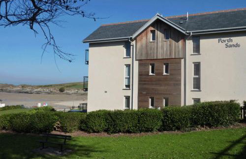 Porth Sands Beachfront Apartment - Foto 16