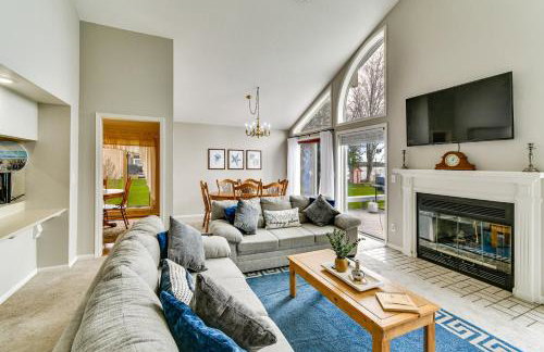 Lakefront Fall Home w/ Deck & Dock in Oscoda Twp! - Foto 6