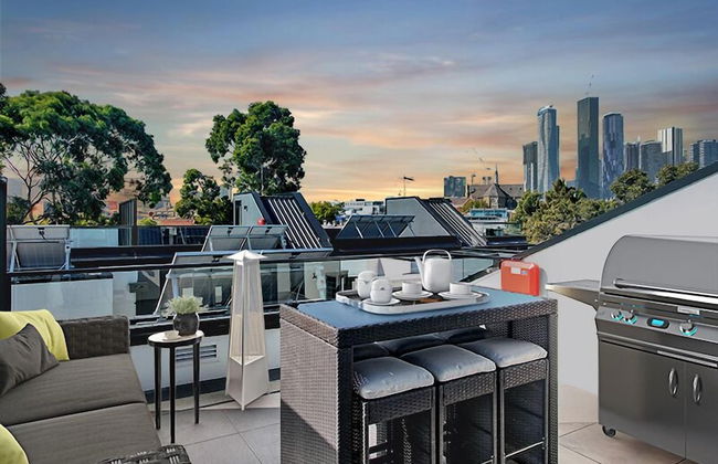 Roden Residences - Photo 21