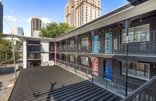 Contemporary Midtown Retreat Walk Score 93 - Foto 49