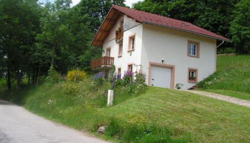 Chalet spacieux avec balcon, WiFi gratuit, proche lac et station de ski - FR-1-589-140 - Foto 5