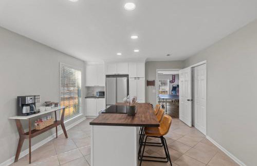 Renovated, Dog Friendly, Fenced Yard, Game RM - Foto 16