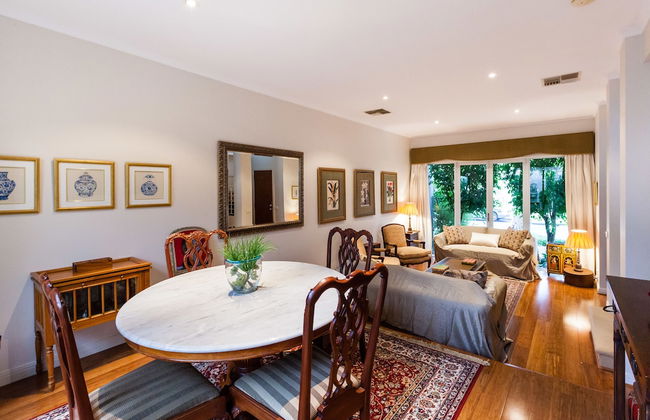 JASMINE, 2BDR Port Melbourne House - Foto 13