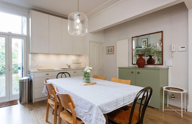 Stunning 2 Bed Apt W Garden in Clapham - Photo 7