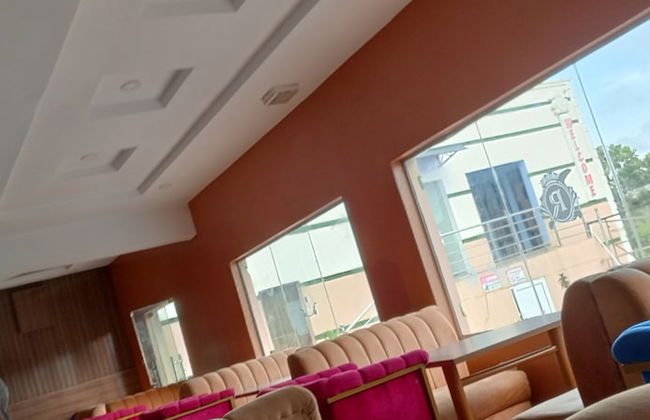 HOTEL D RITZ - Foto 30