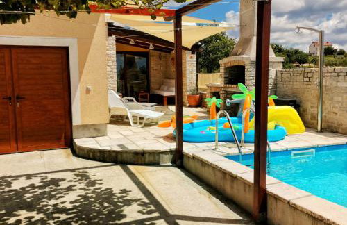 Luxury apartment Alba with pool - Photo 31