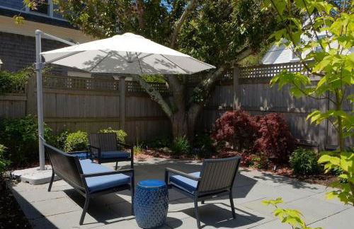 NEW AC 1 Bedroom w Private Deck & Patio - Photo 20