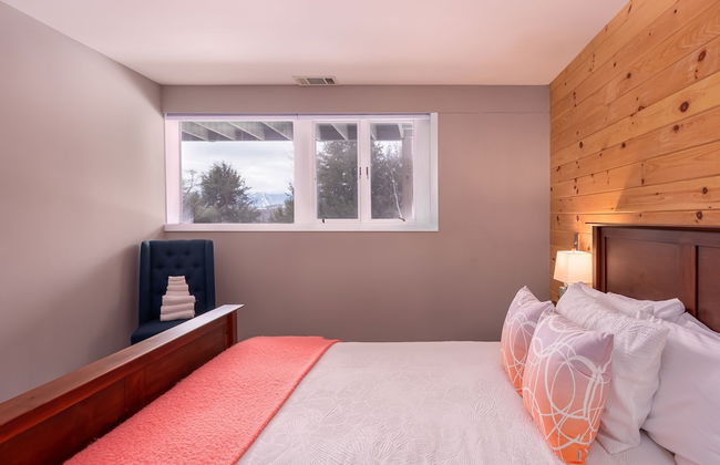 Classic Stowe Ski 3 Bedroom Chalet by RedAwning - Photo 11