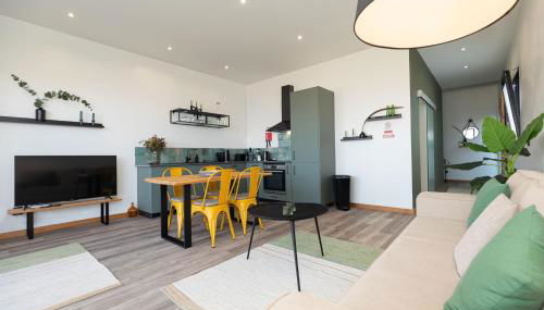 The View Flat by Rent-a-key - Photo 5