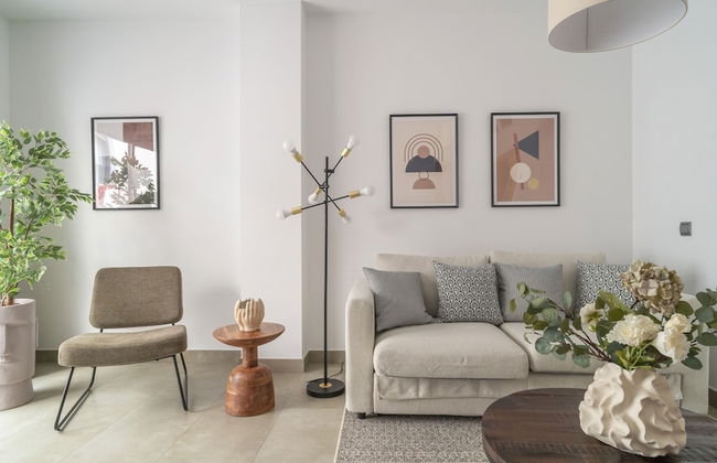 Stunning Vacation Apartment for up to Eight With Balcony All Yours - Foto 14