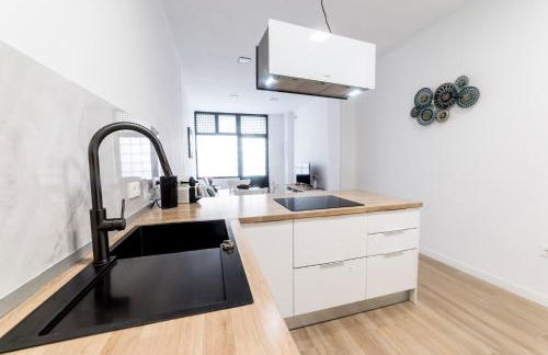 Moonkey - Apto. Albéniz, con acogedor patio - Photo 8