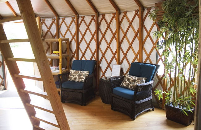 Strawhouse Resorts - Photo 10