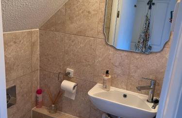 Beautiful Modern Cottage in Beaconsfield 3 bed - Foto 3