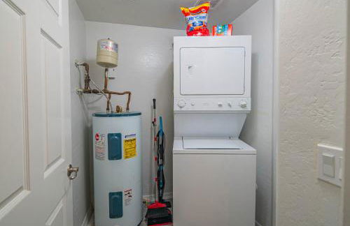 Extensive 2BD - ASU - Sloan Pk - WD - Parking - Sleeps 8 - Foto 51