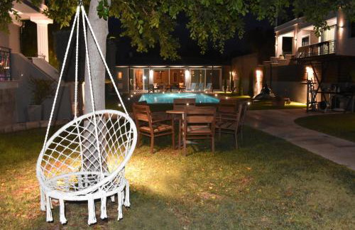 Sunlit Pool House - Foto 7