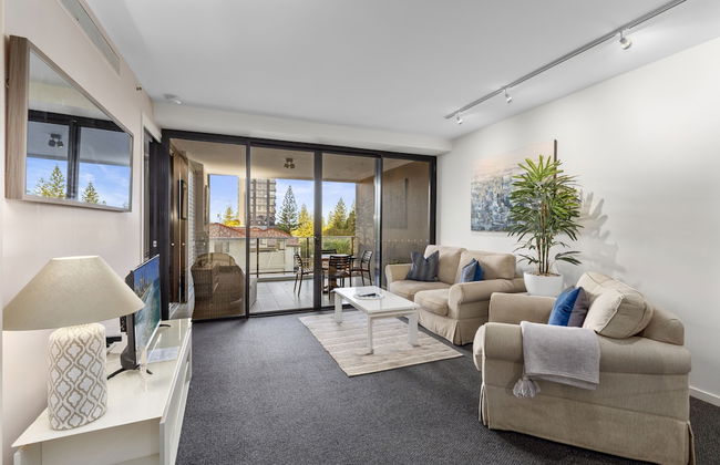 Ultra Broadbeach - Photo 56