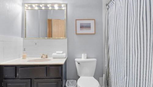 Charming Family Friendly 3BR Duplex Close to Drake - Foto 3