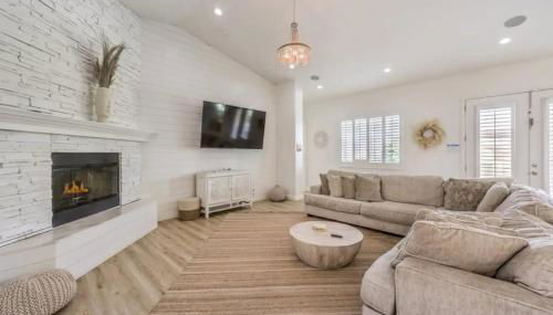 Luxury 5BR Villa Pool Hot Tub RV Friendly - Foto 2